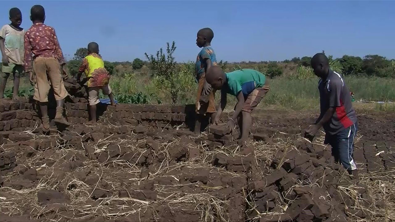 Travail des enfants : un obstacle à la dignité humaine au Burundi.